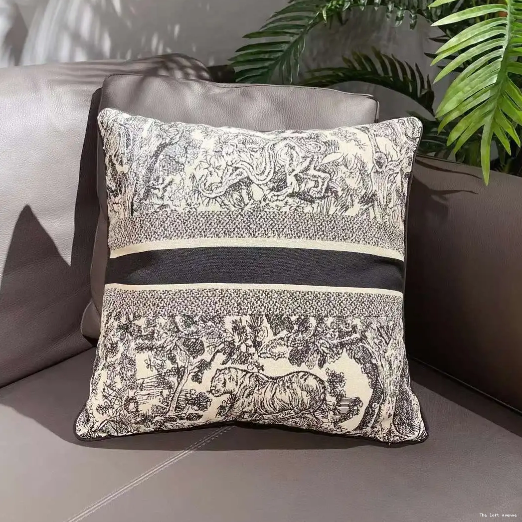 2.0 THROW PILLOW CHRISTIAN 0527